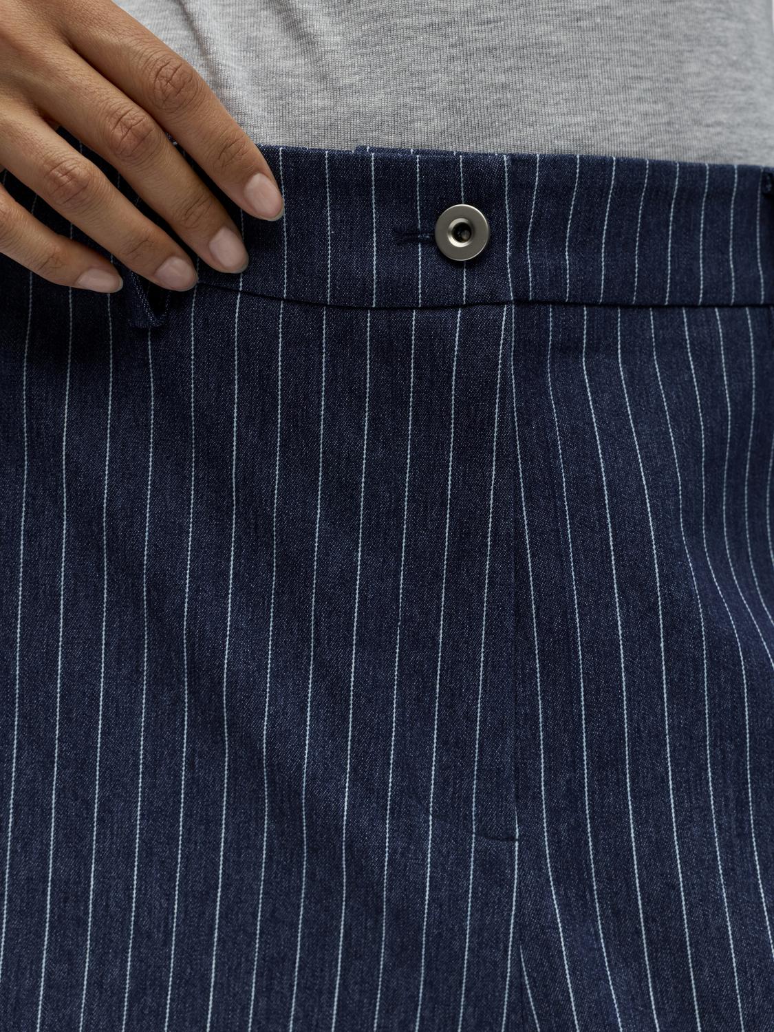model_shot-detail
